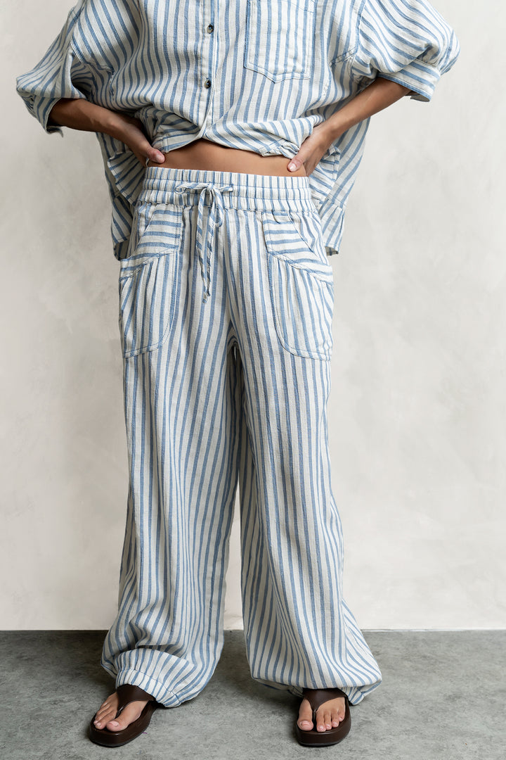 20260612_StudioWebCrop_698